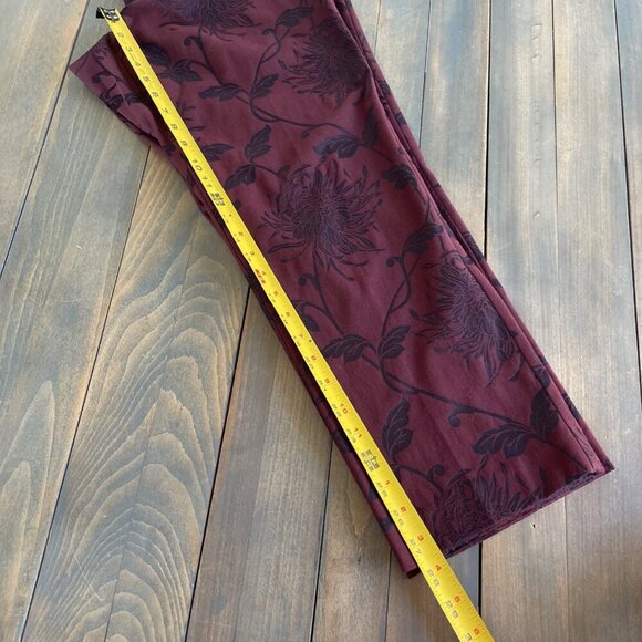 Ann Taylor FactorySignature Floral Chino Pants Stretch Maroon Curvy Size 8 (M5) - Picture 7 of 9